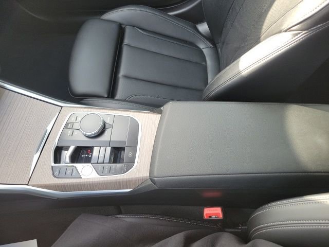 Used 2026 BMW 330i xDrive Sedan image 38