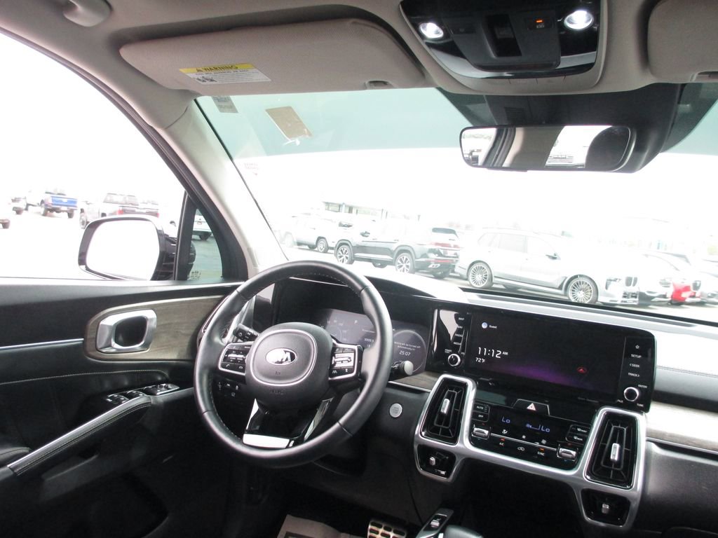 Used 2021 Kia Sorento SX Prestige image 25
