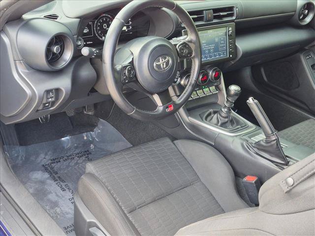 Used 2023 Toyota GR86 RWD image 9