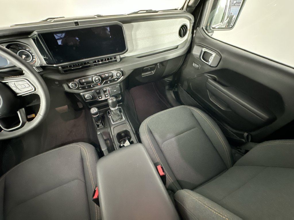 Used 2024 Jeep Wrangler Sport AWD/4WD image 11