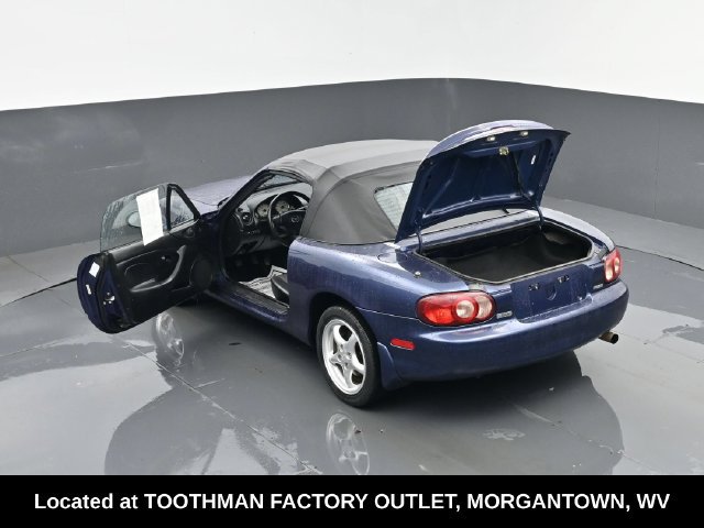 Used 2001 MAZDA MX-5 Miata RWD image 22