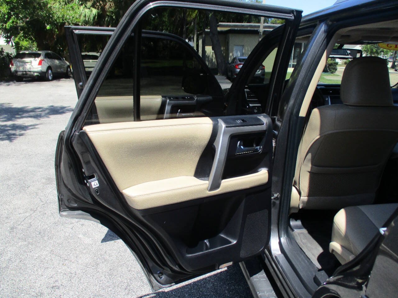 Used 2015 Toyota 4Runner SR5 Premium RWD image 24