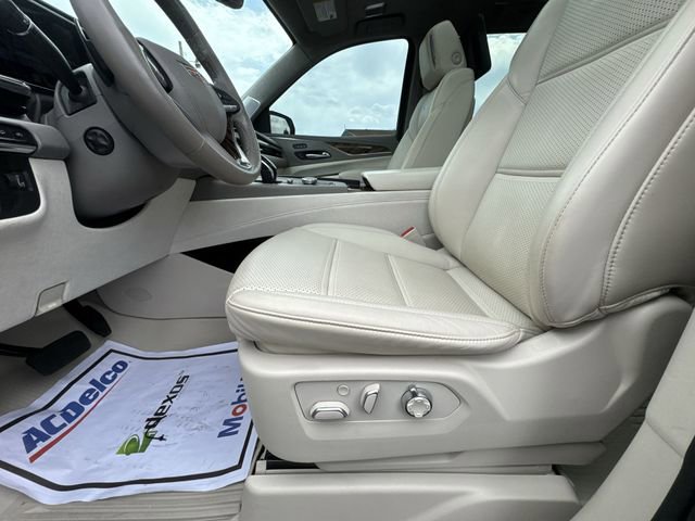 Used 2024 Cadillac Escalade Sport Platinum w/ LPO, ONYX Package AWD/4WD image 12