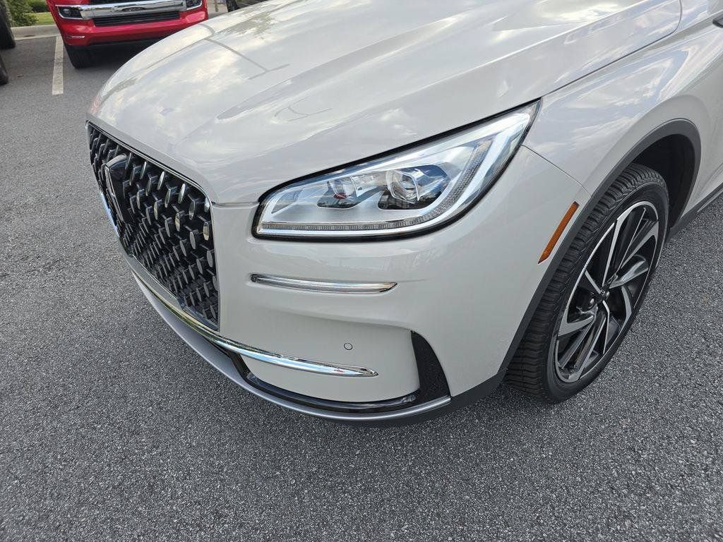 Used 2023 Lincoln Corsair Reserve w/ Equipment Group 201A AWD/4WD image 9