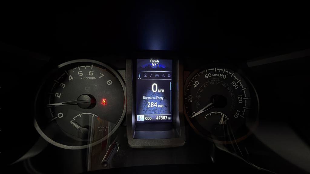 Used 2017 Toyota Tacoma TRD Sport w/ Tow Package (A/T) image 21