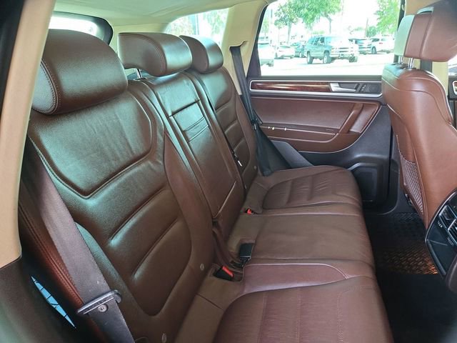 Used 2013 Volkswagen Touareg VR6 image 43