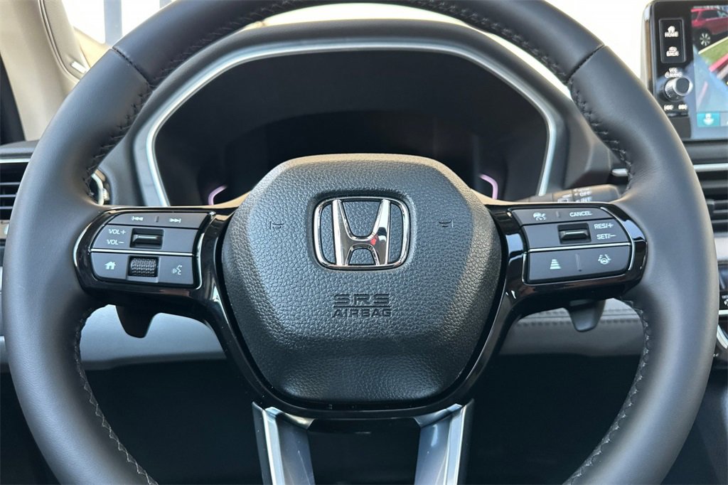 New 2025 Honda Pilot Touring image 26