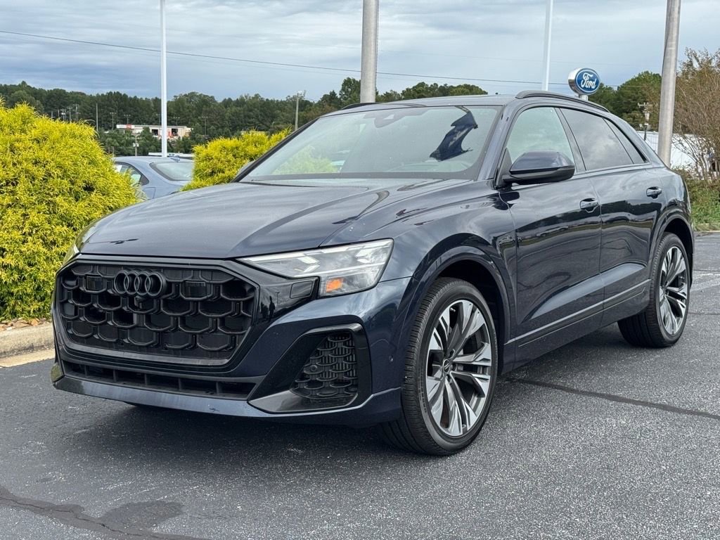 Used 2024 Audi Q8 Prestige w/ Prestige Package image 7