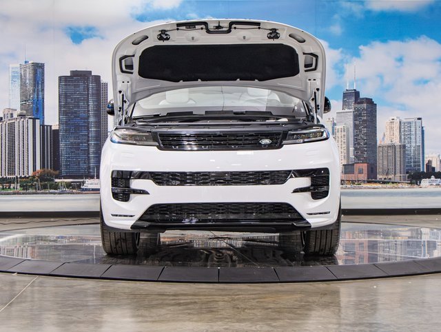 New 2025 Land Rover Range Rover Sport Dynamic SE image 4