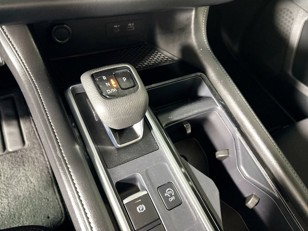 Used 2024 Nissan Pathfinder SV AWD/4WD image 17