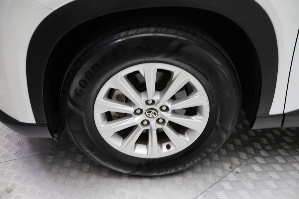 Certified 2025 Toyota Grand Highlander FWD image 4