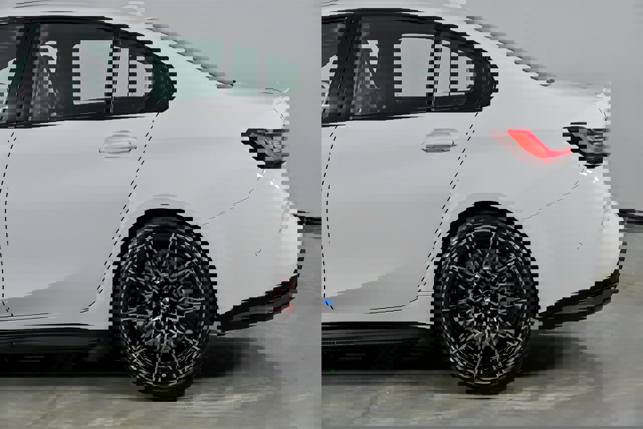 Used 2026 BMW M3 Competition image 9