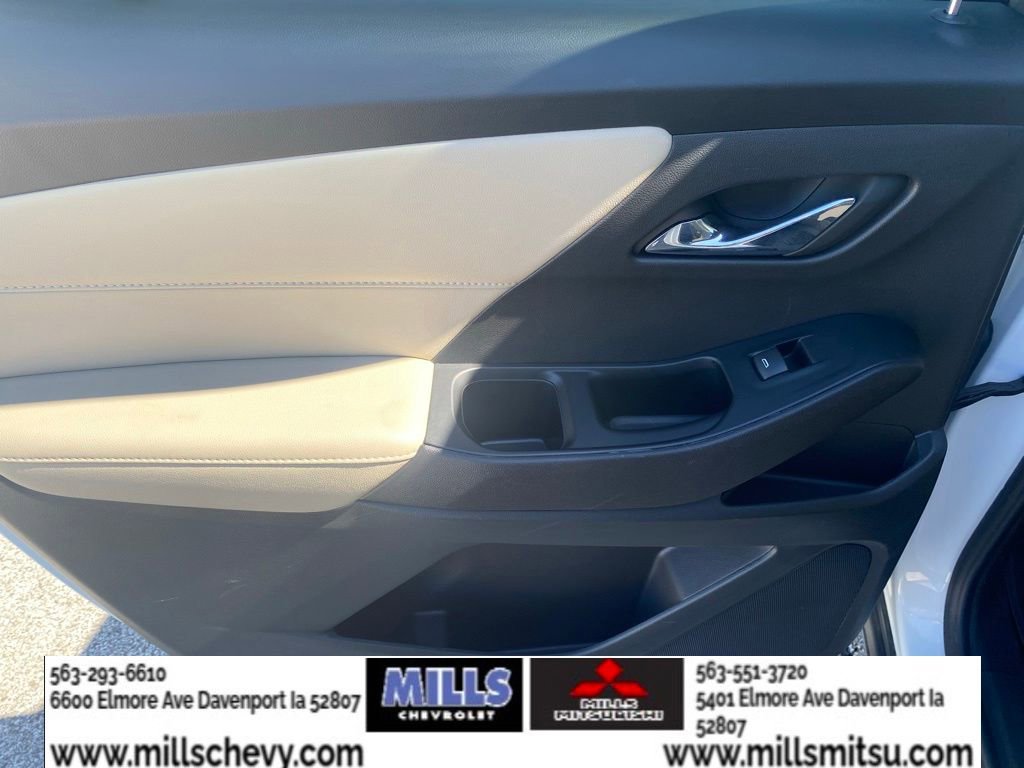 Used 2023 Chevrolet Traverse LS w/ LPO, Cargo Package image 10