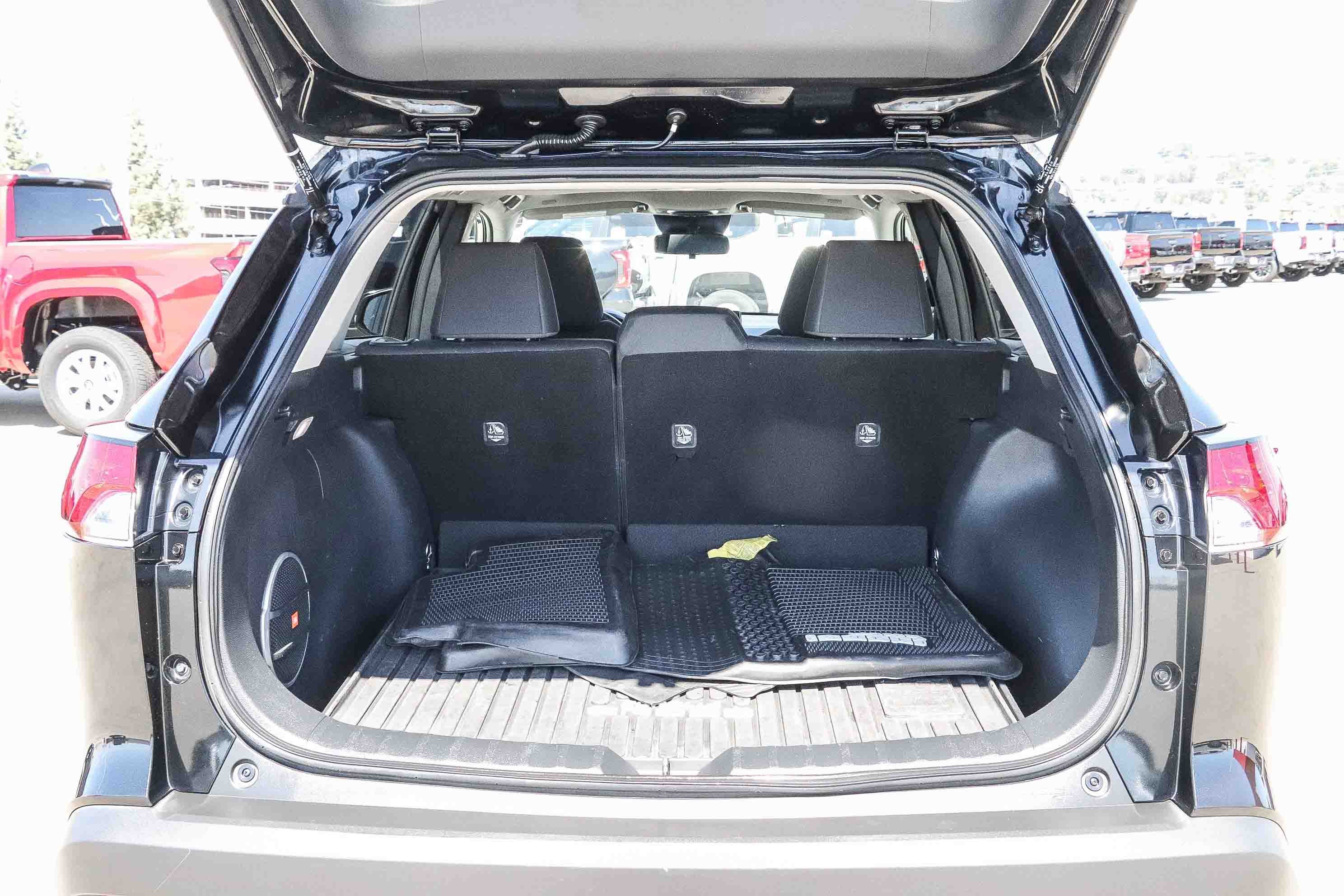 Certified 2024 Toyota Corolla Cross LE w/ Moonroof Package AWD/4WD image 24