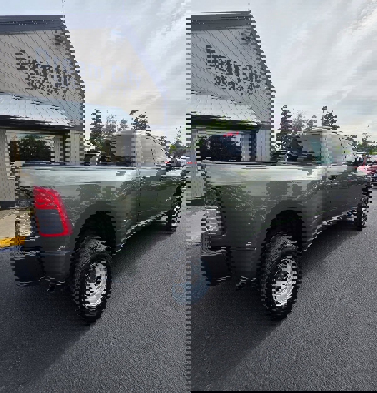 Used 2022 RAM 3500 Tradesman image 4