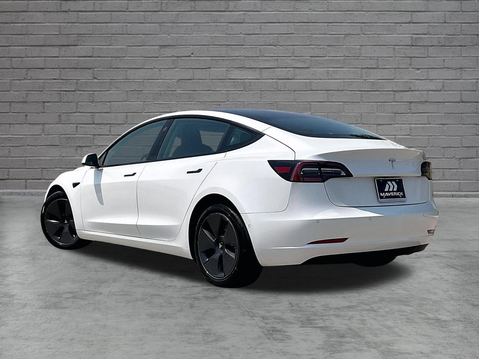 Used 2021 Tesla Model 3 Standard Range Plus RWD image 4