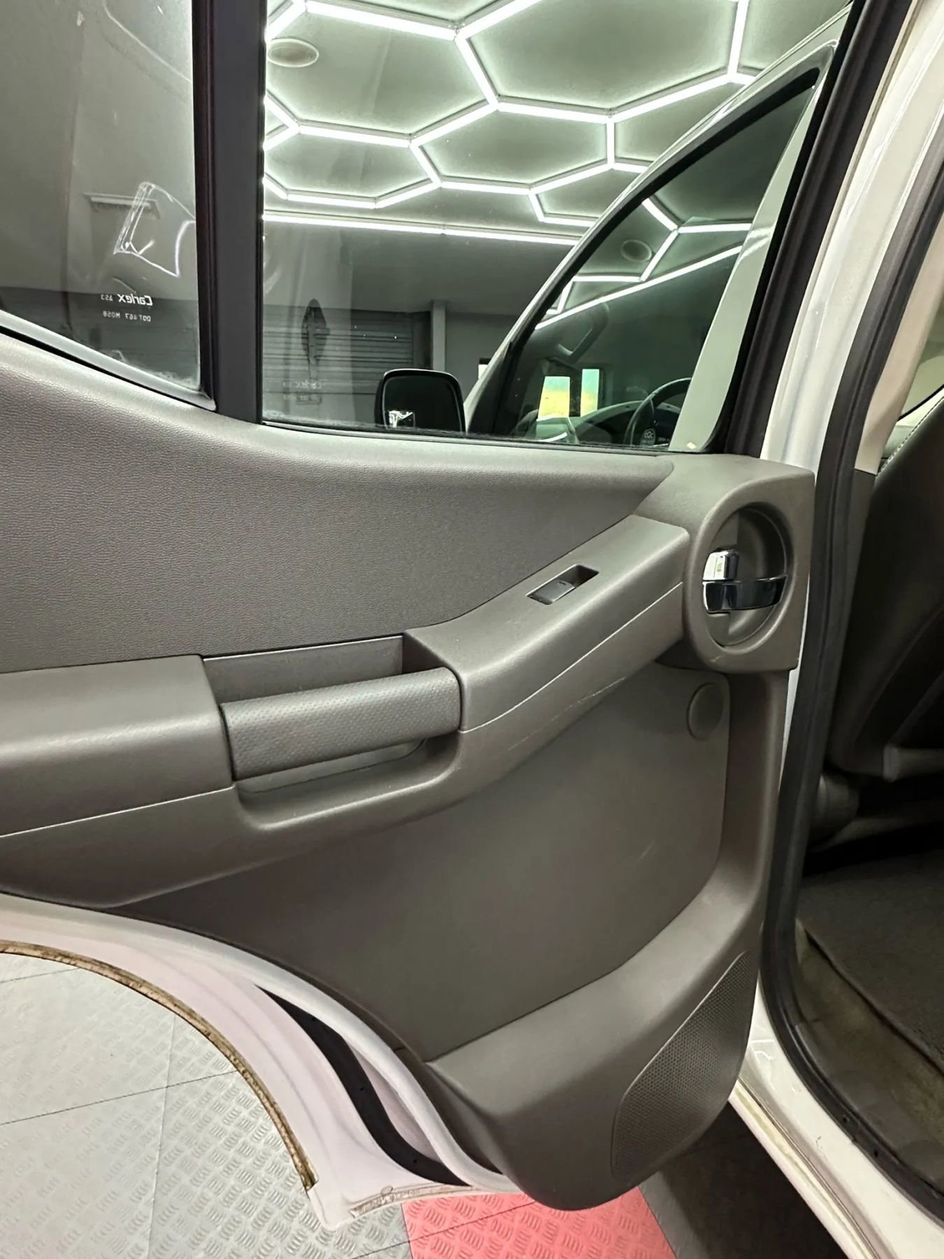 Used 2013 Nissan Xterra PRO-4X w/ Pro-4x Leather Pkg image 20