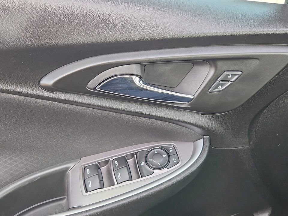 Used 2024 Chevrolet Malibu LT image 22