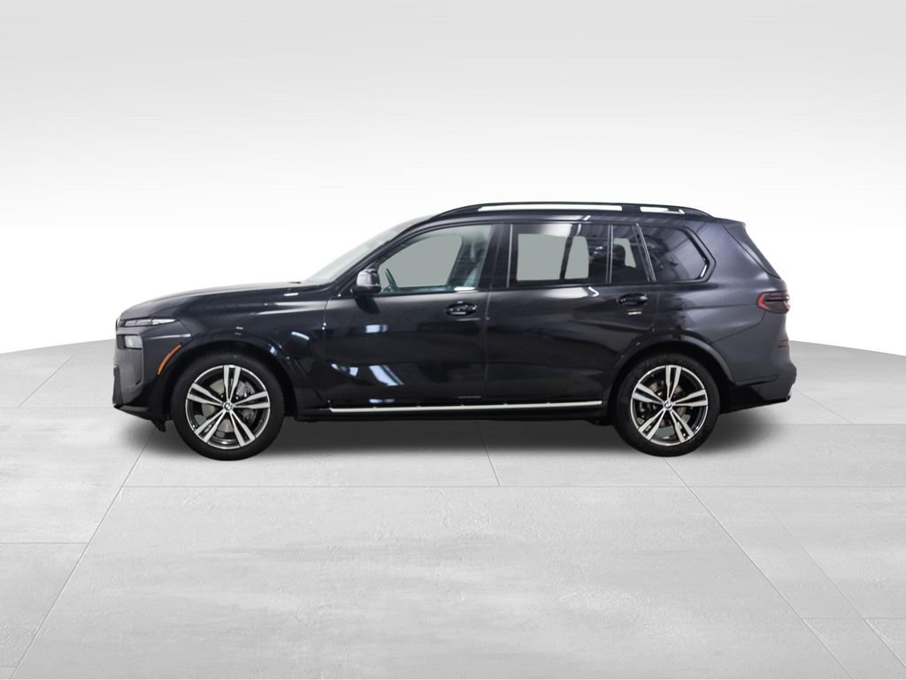 Used 2024 BMW X7 xDrive40i w/ Executive Package image 2