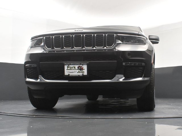 Used 2025 Jeep Grand Cherokee L Limited w/ Trailer Tow Package AWD/4WD image 20