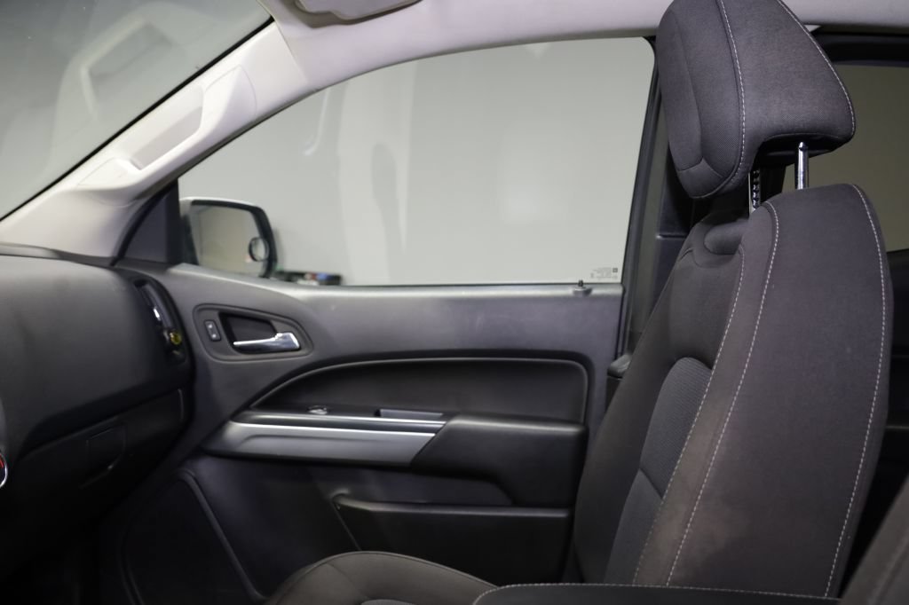 Used 2022 Chevrolet Colorado LT w/ Fleet Safety Package RWD image 17