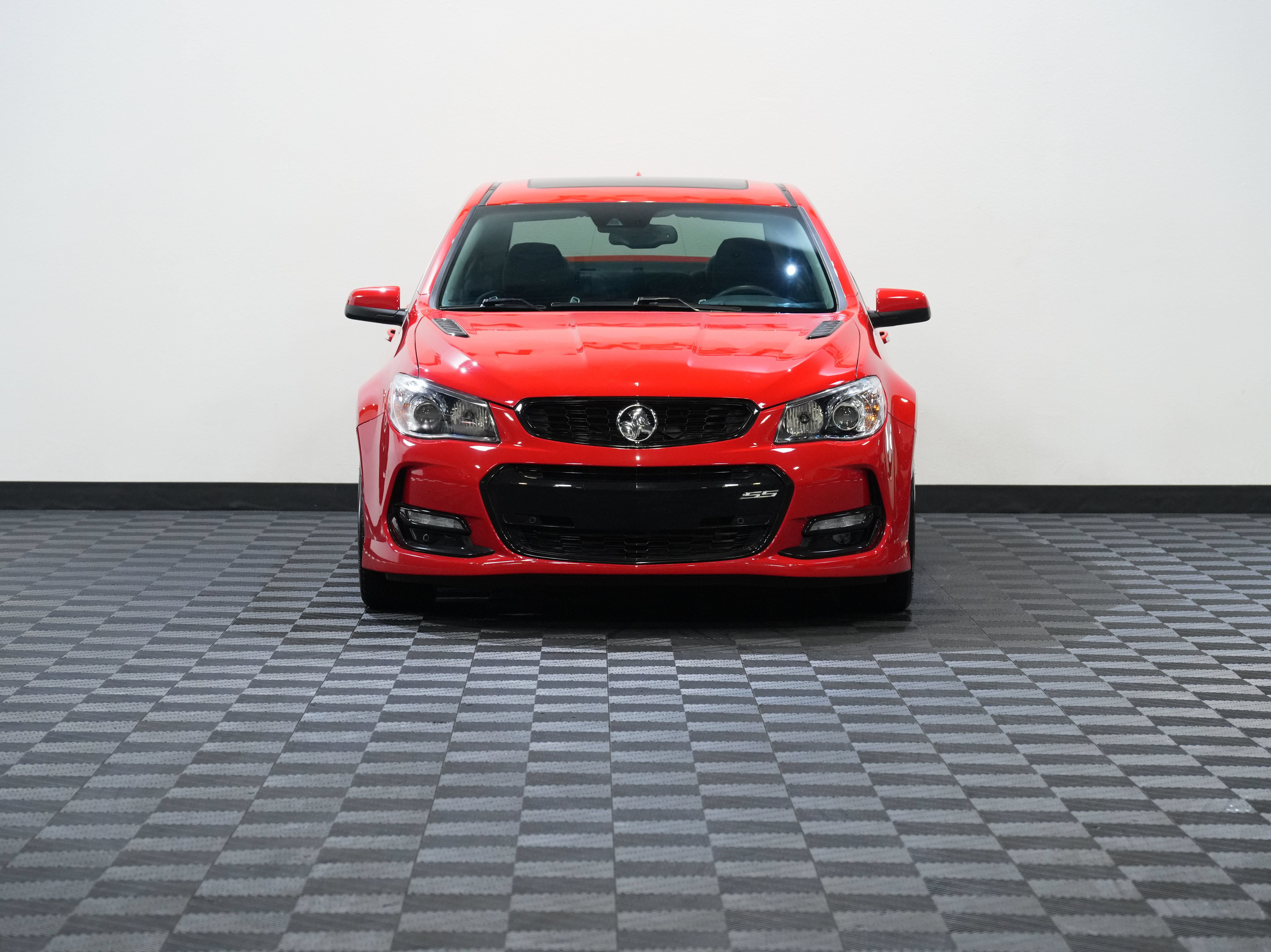 Used 2017 Chevrolet SS RWD image 4
