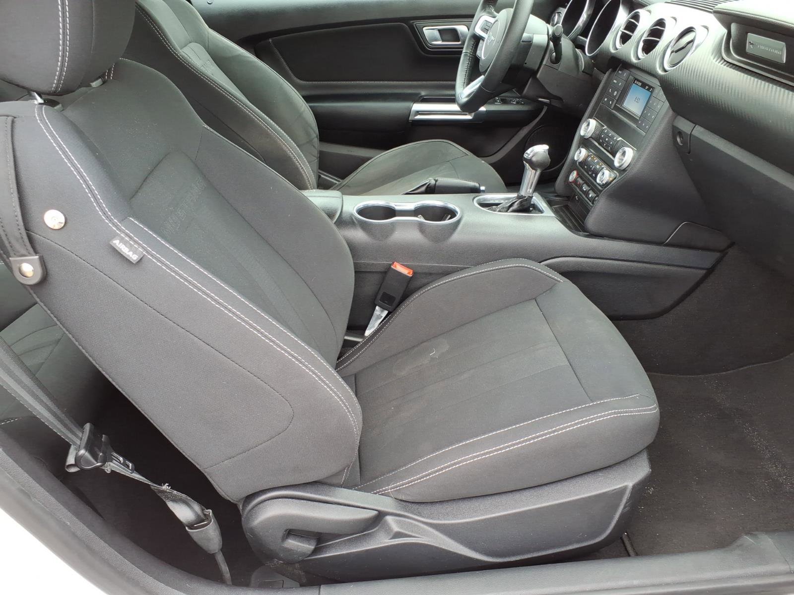 Certified 2021 Ford Mustang Coupe image 9