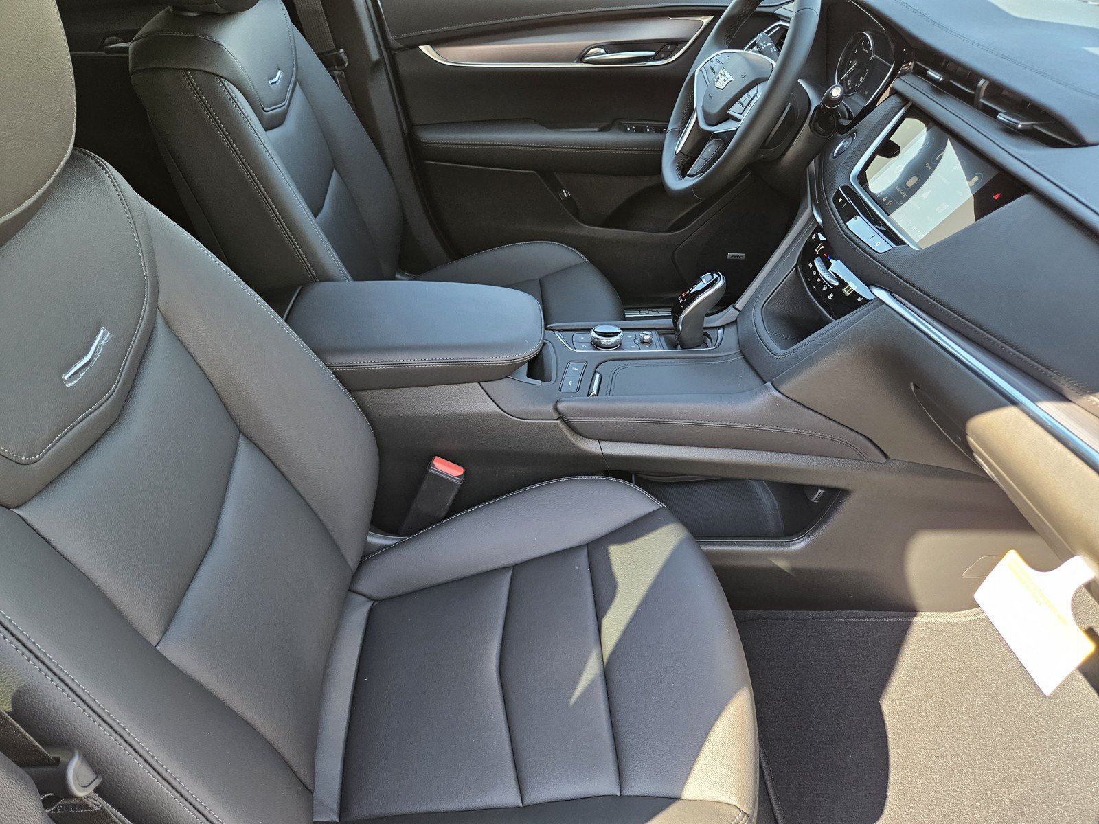 New 2026 Cadillac XT5 Luxury FWD image 10