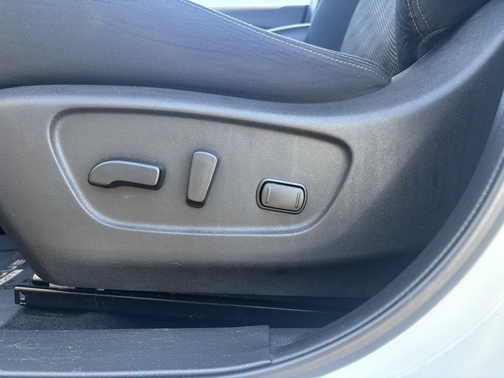 Used 2022 Nissan Rogue Sport SV image 11