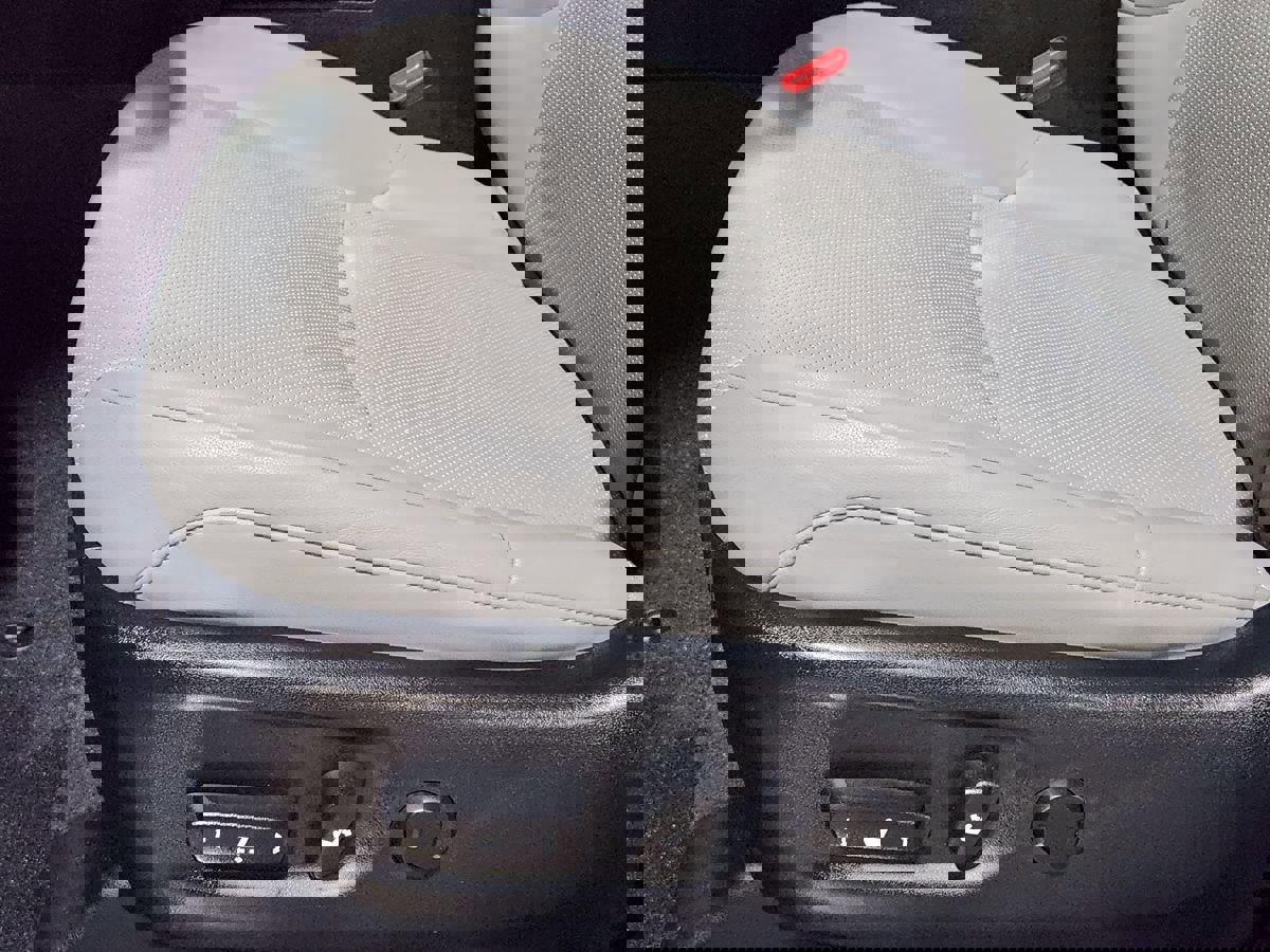 Used 2023 Lexus GX 460 image 43