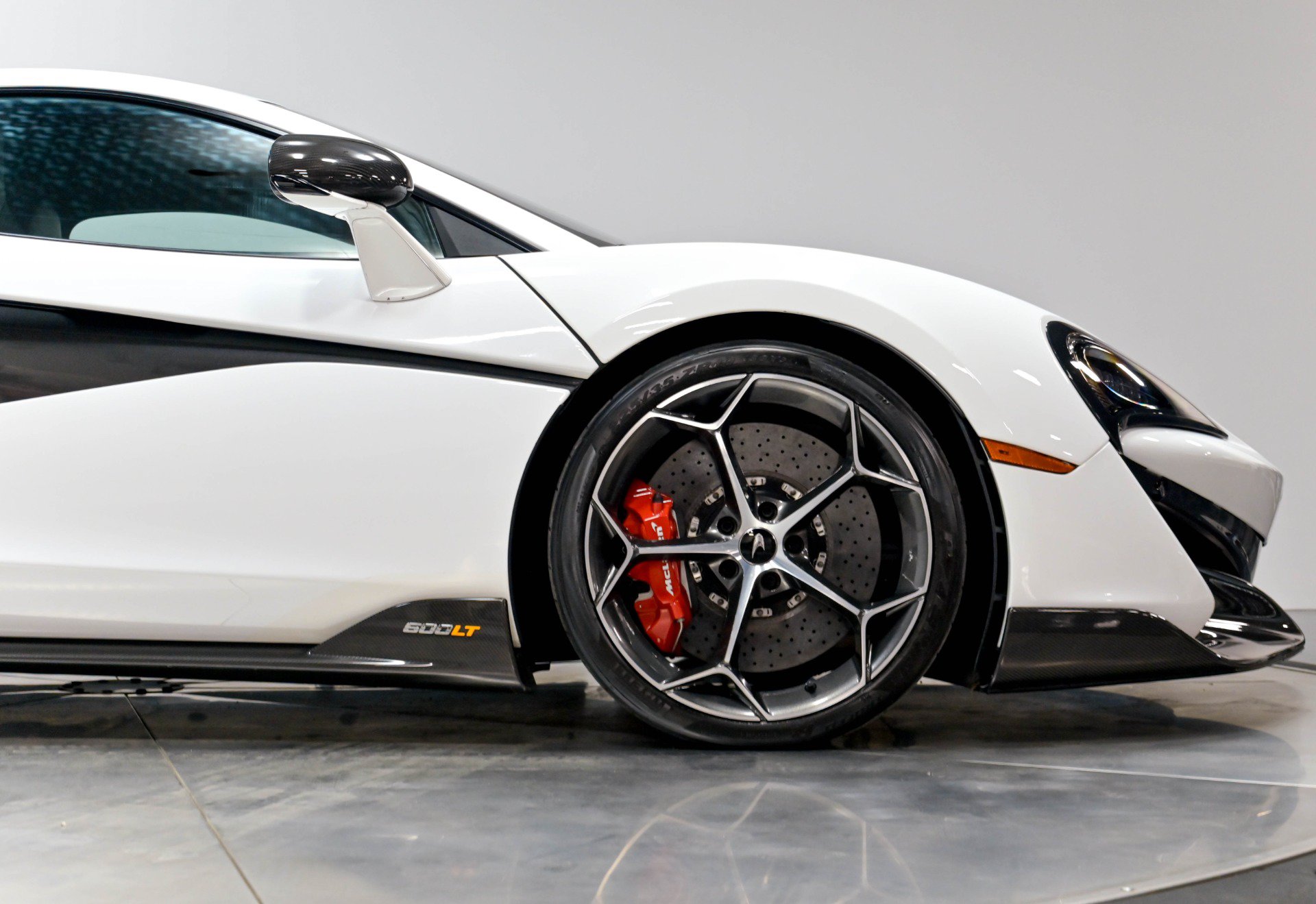 Used 2019 McLaren 600LT RWD image 21