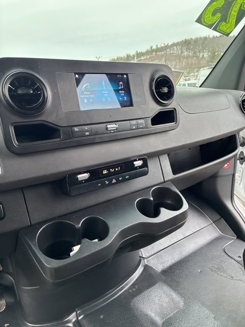 Used 2023 Mercedes-Benz Sprinter 2500 image 16