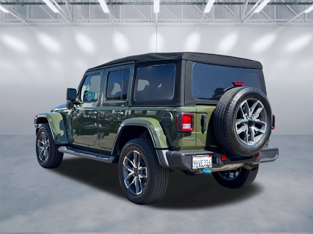Certified 2024 Jeep Wrangler Unlimited w/ Convenience Group AWD/4WD image 4
