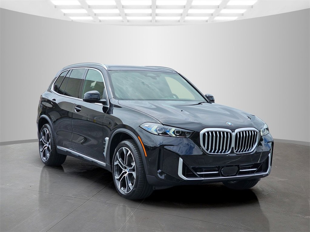 Used 2026 BMW X5 sDrive40i w/ Parking Assistance Package image 8