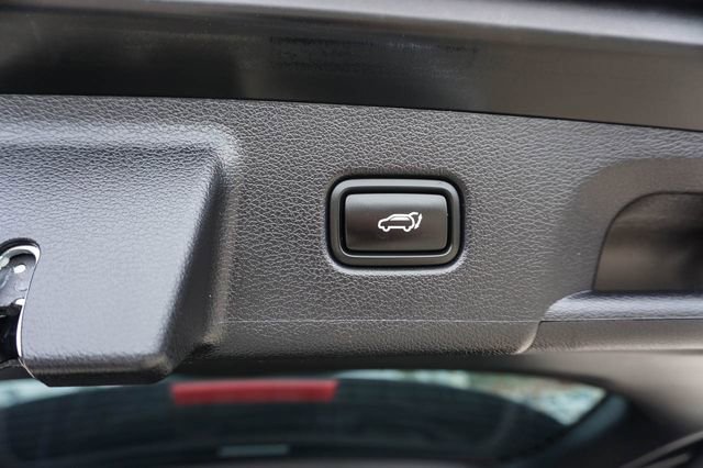 Used 2024 Hyundai Palisade Limited image 11