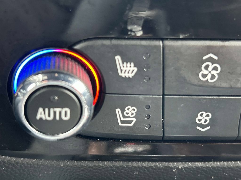 Used 2024 Buick Enclave Premium image 35