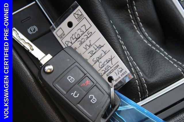 Used 2025 Volkswagen Jetta Sport image 25