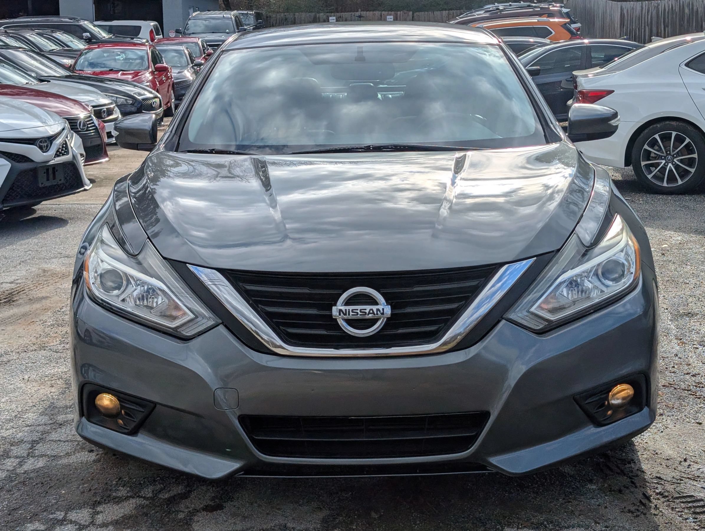 Used 2018 Nissan Altima 2.5 SL FWD image 2