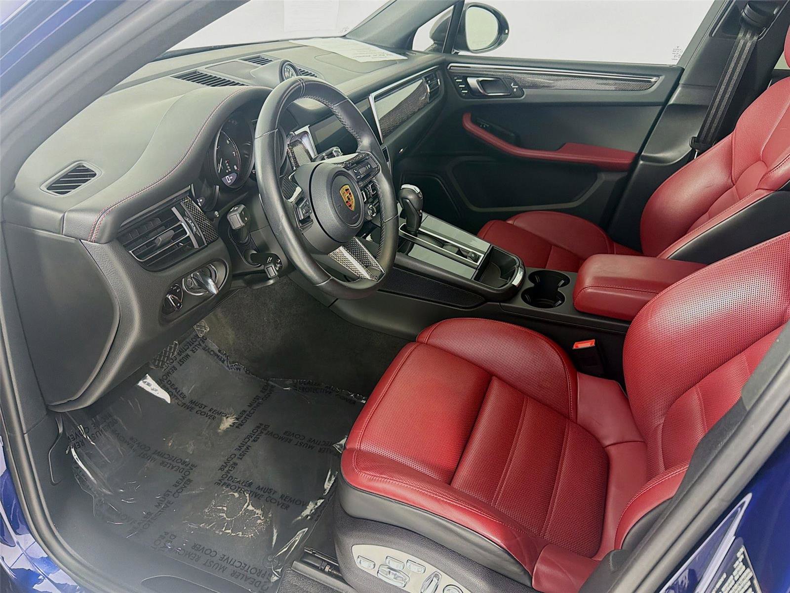 Certified 2024 Porsche Macan Turbo image 5