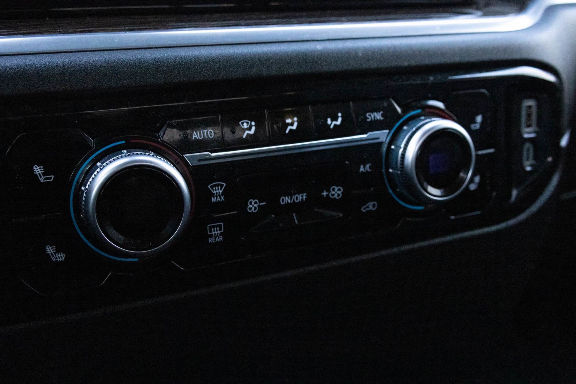 Certified 2024 GMC Sierra 2500 SLE w/ SLE Value Package; image 24