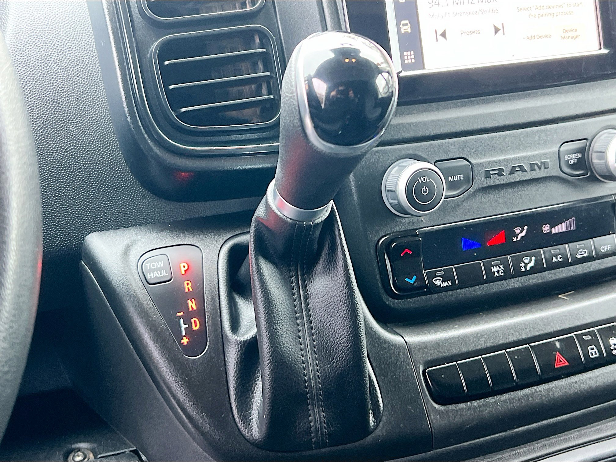 Used 2023 RAM ProMaster 2500 image 25