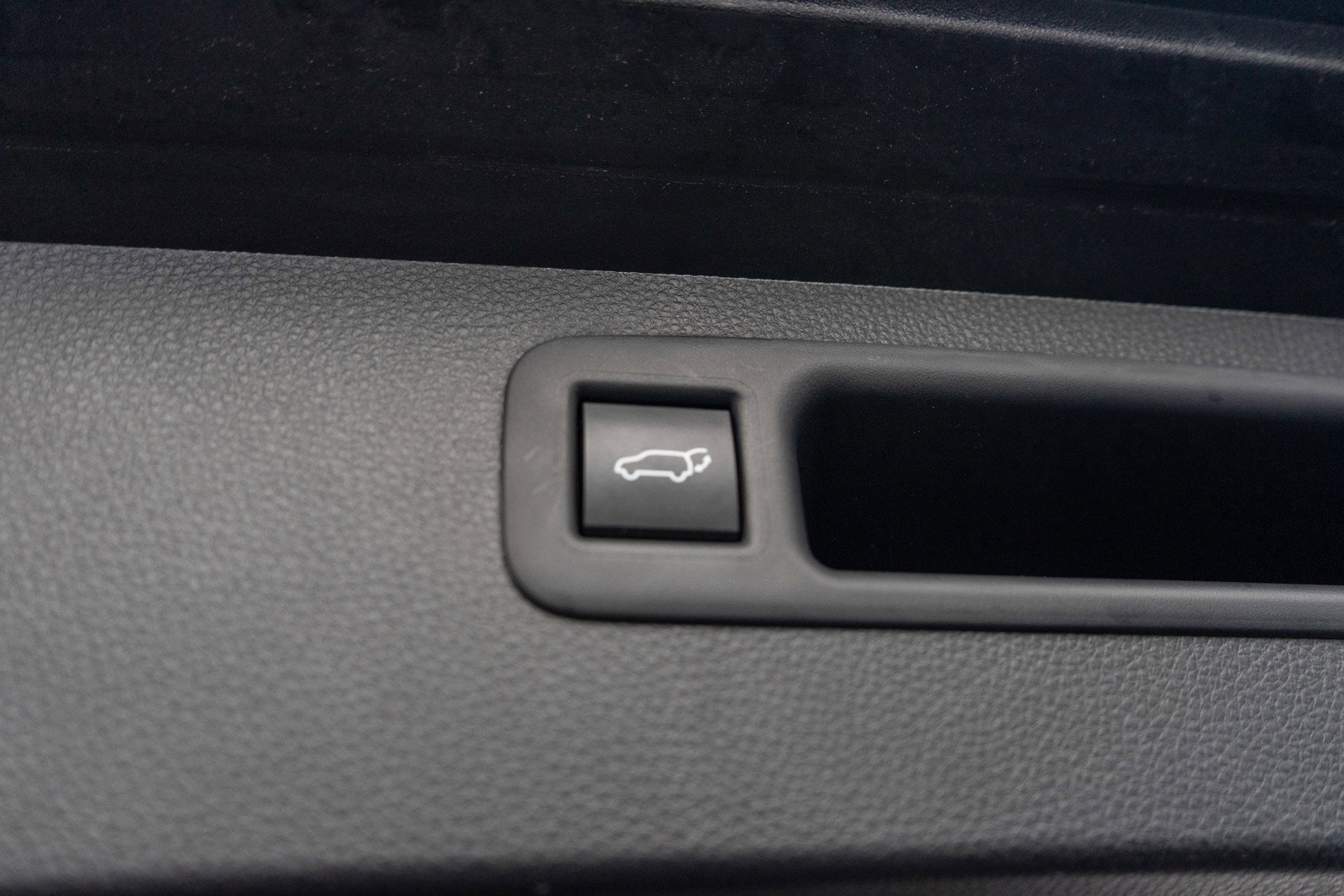 Used 2022 Toyota Highlander XLE image 10