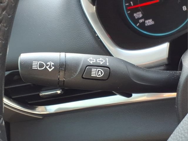 Used 2021 Chevrolet Traverse LT FWD image 23