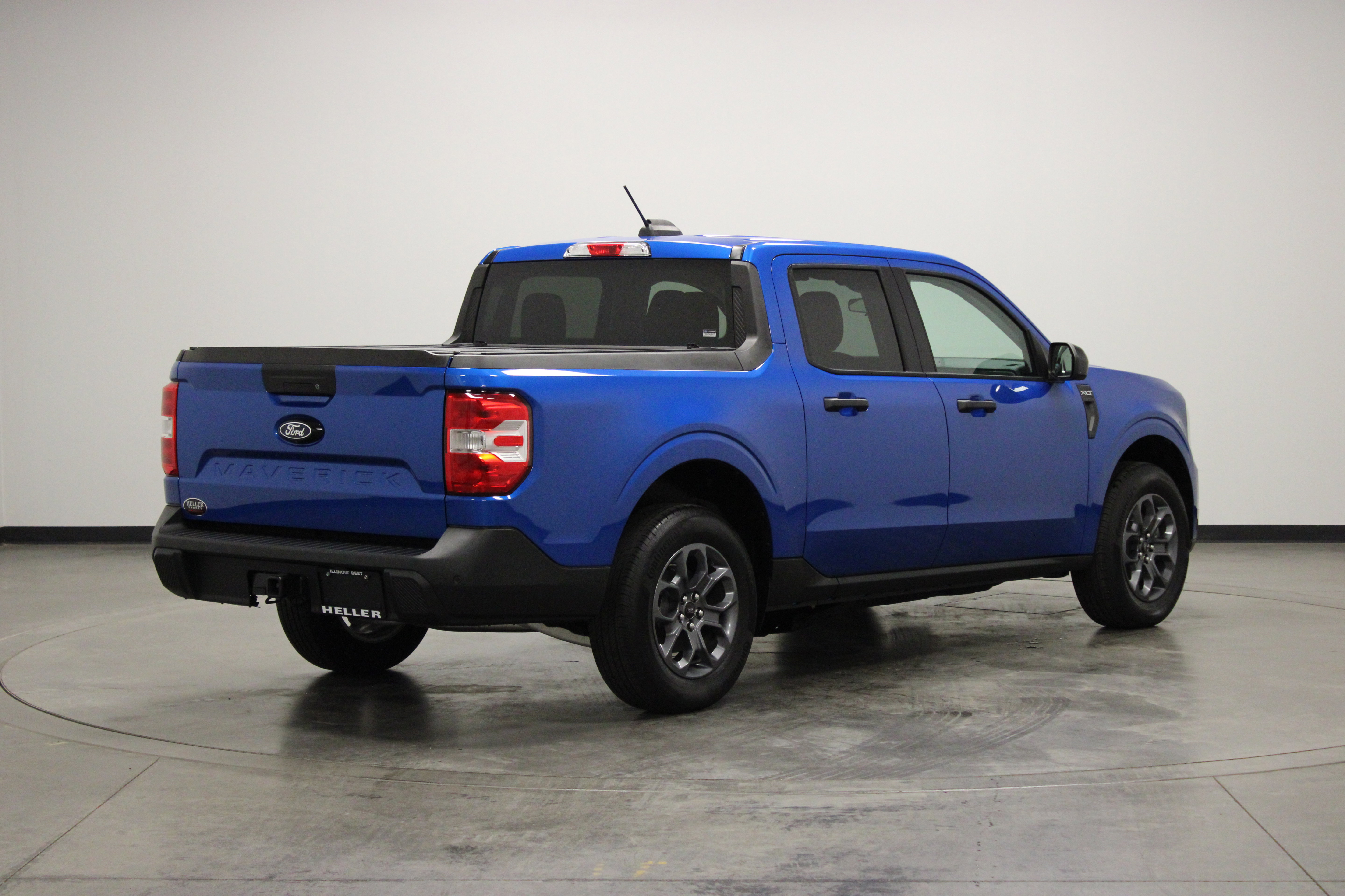 Used 2025 Ford Maverick XLT AWD/4WD image 8
