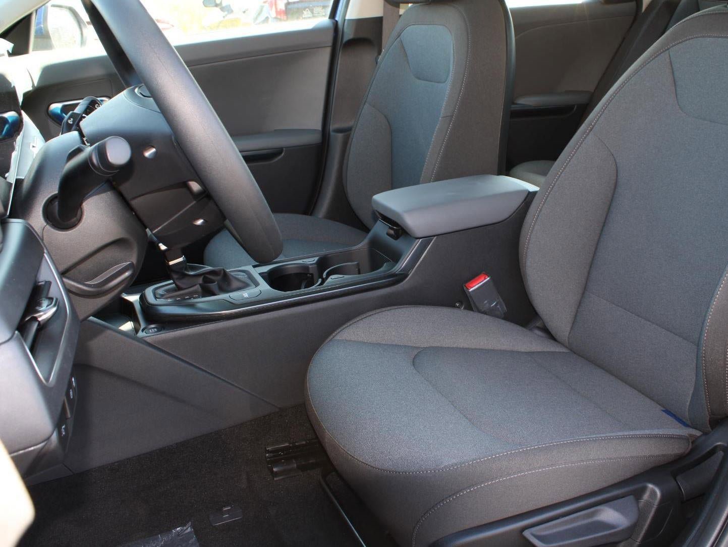 New 2025 Kia K4 LXS image 15