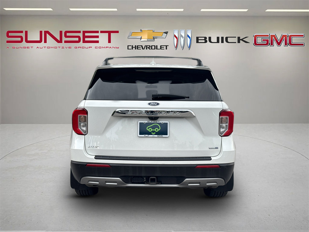 Used 2020 Ford Explorer XLT w/ Equipment Group 202A AWD/4WD image 5