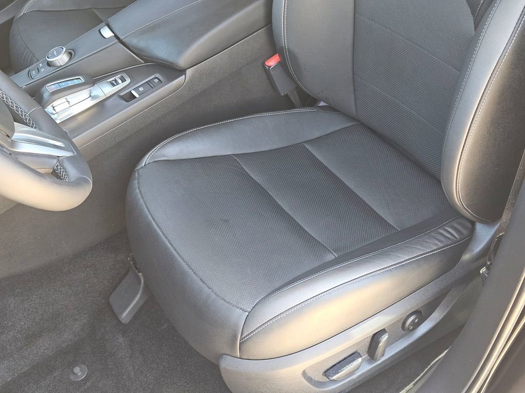 Used 2023 INFINITI QX50 Luxe image 16