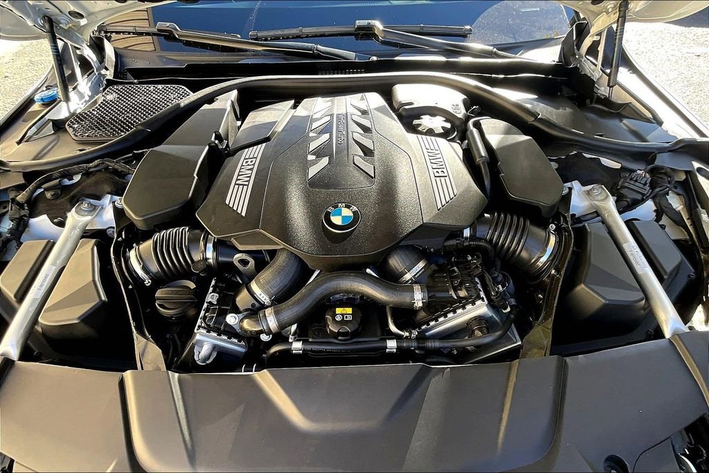 Used 2022 BMW 750i xDrive w/ Executive Package AWD/4WD image 30