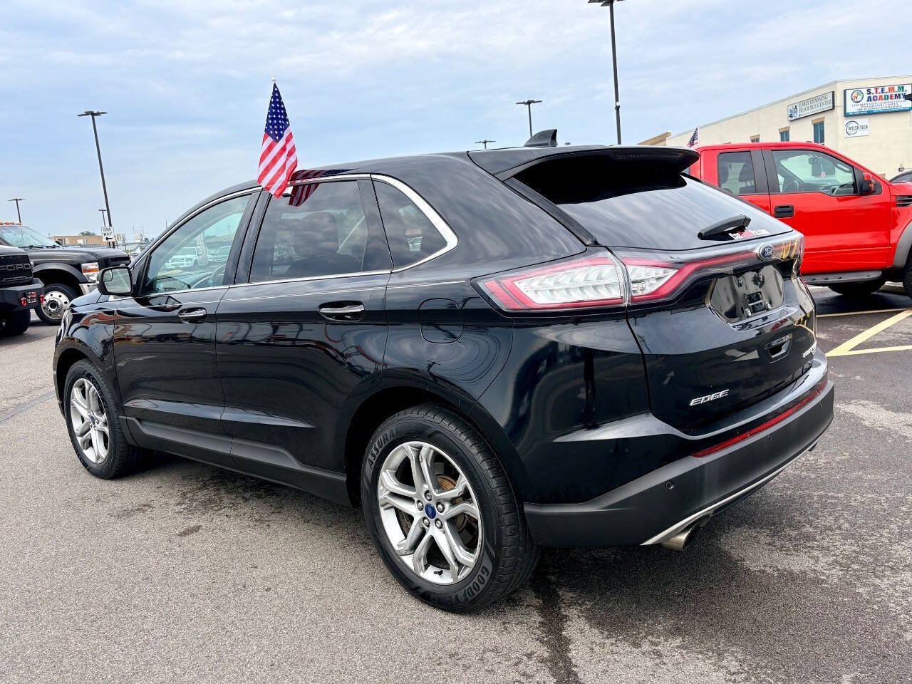Used 2016 Ford Edge Titanium AWD/4WD image 4