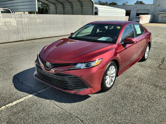 Used 2020 Toyota Camry LE FWD image 3